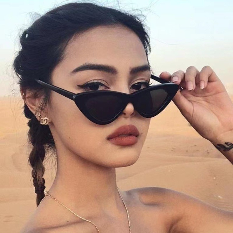 Sexy Small Triangle Cat Eye Su - đánh giá và giá Streetwear Brand Cat