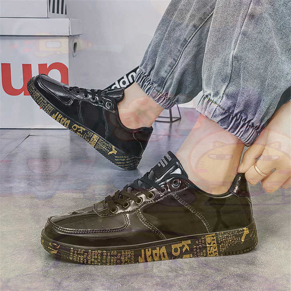 Round Foot Size 45 Sneakers Wh - đánh giá và giá Streetwear Brand Italy